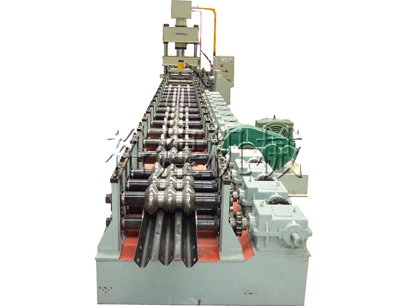 護欄板設備 護欄板設備